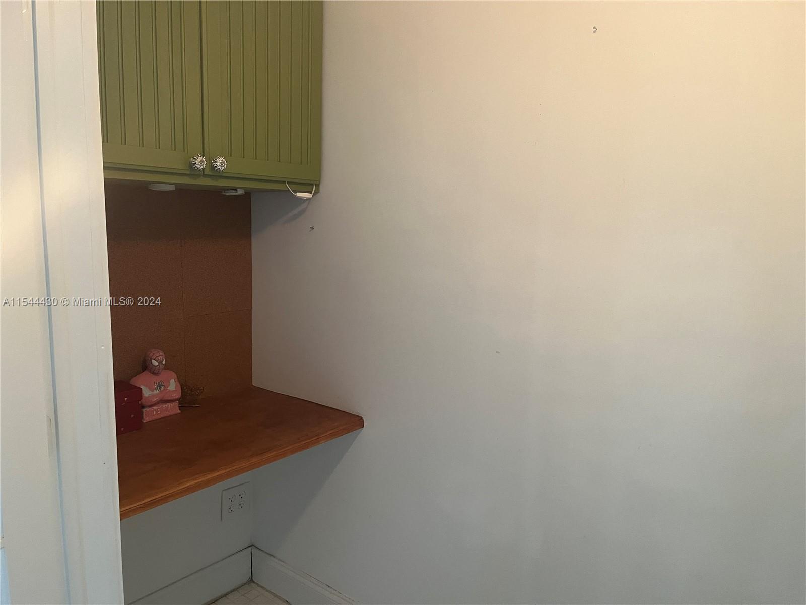 122 Briarwood Cir # 1 Unit: 4-1