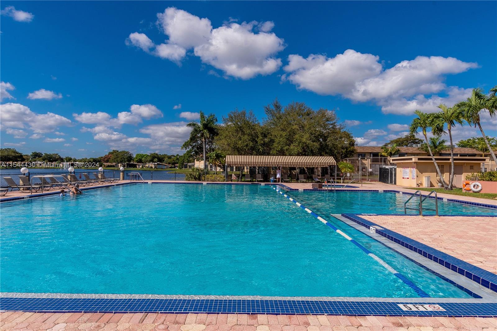122 Briarwood Cir # 1 Unit: 4-1