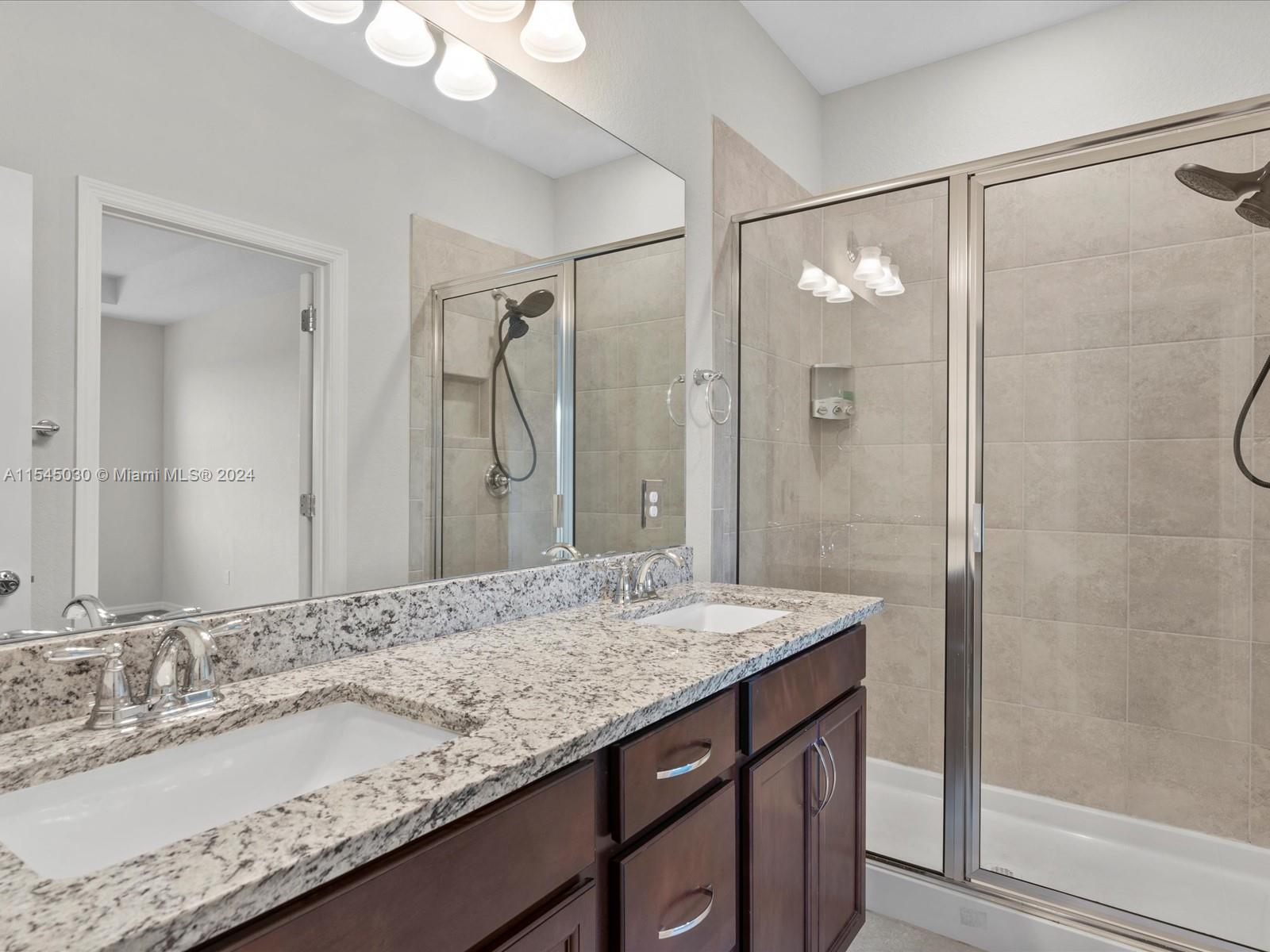 1240 Eucalyptus Dr # 5