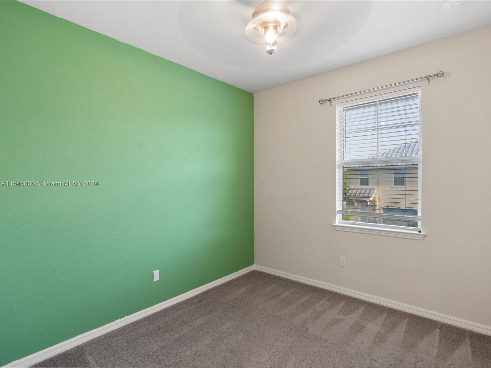 1240 Eucalyptus Dr # 5