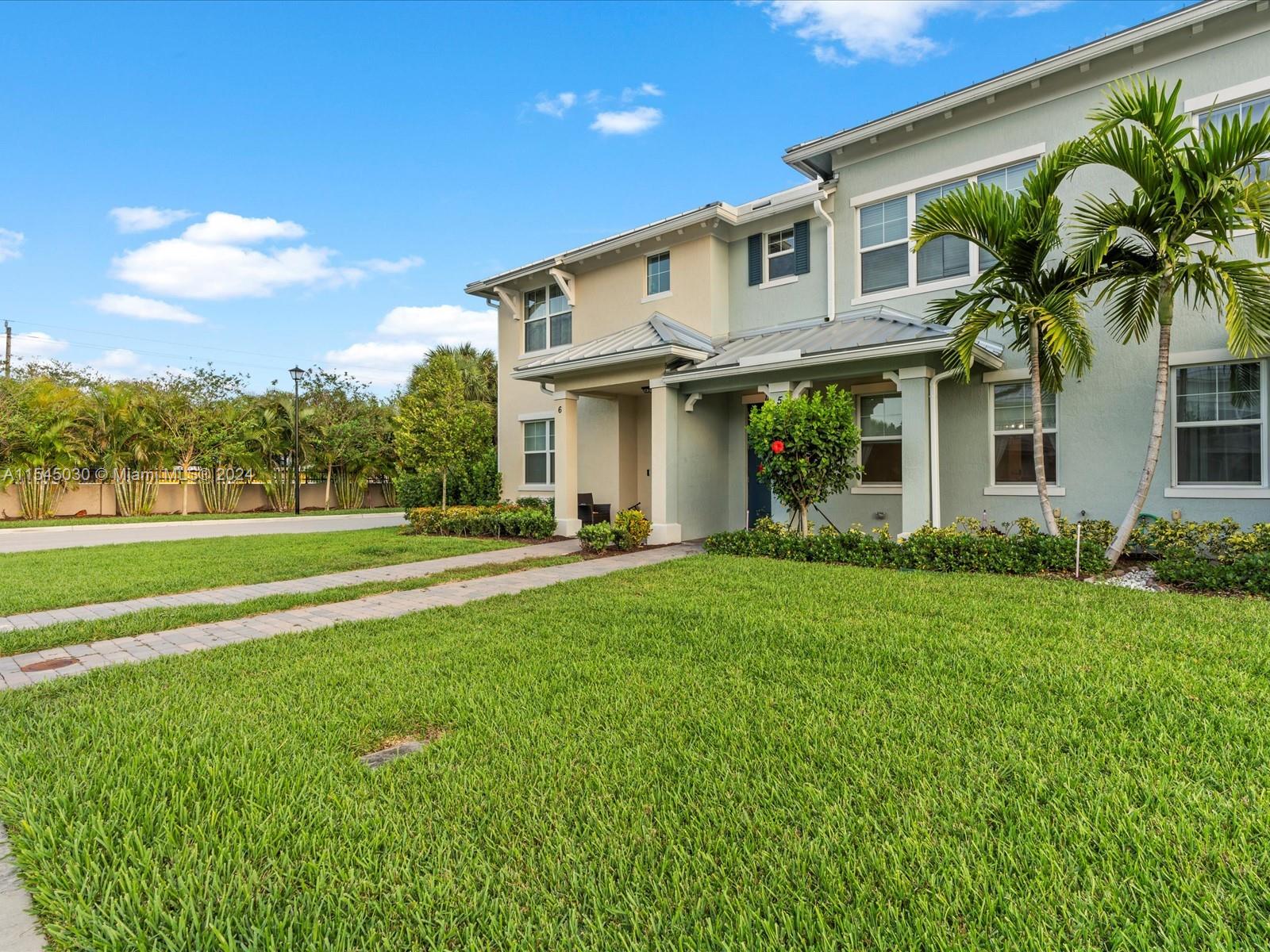 1240 Eucalyptus Dr # 5