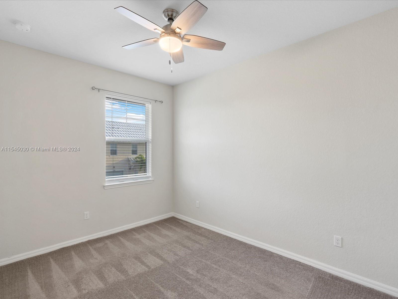 1240 Eucalyptus Dr # 5