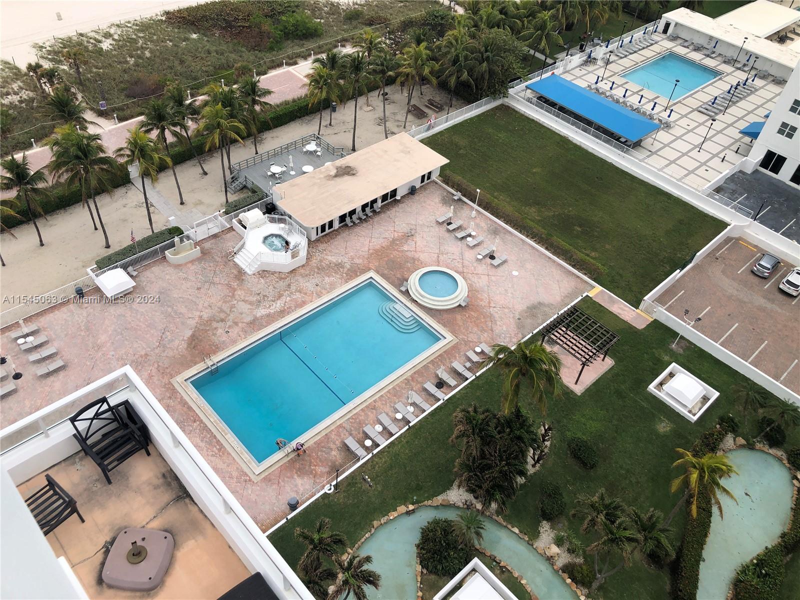 5005 Collins Ave # 1523