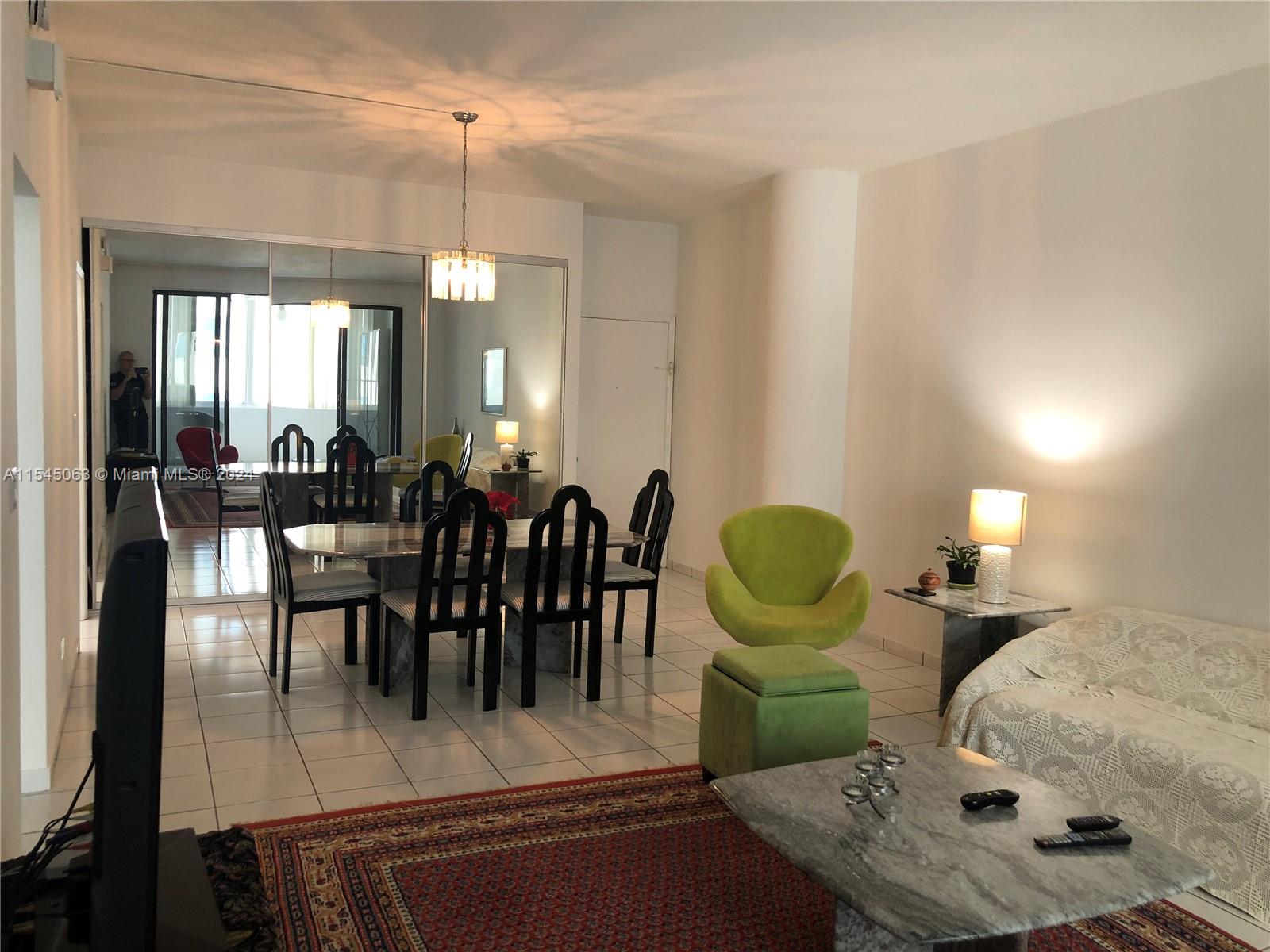5005 Collins Ave # 1523