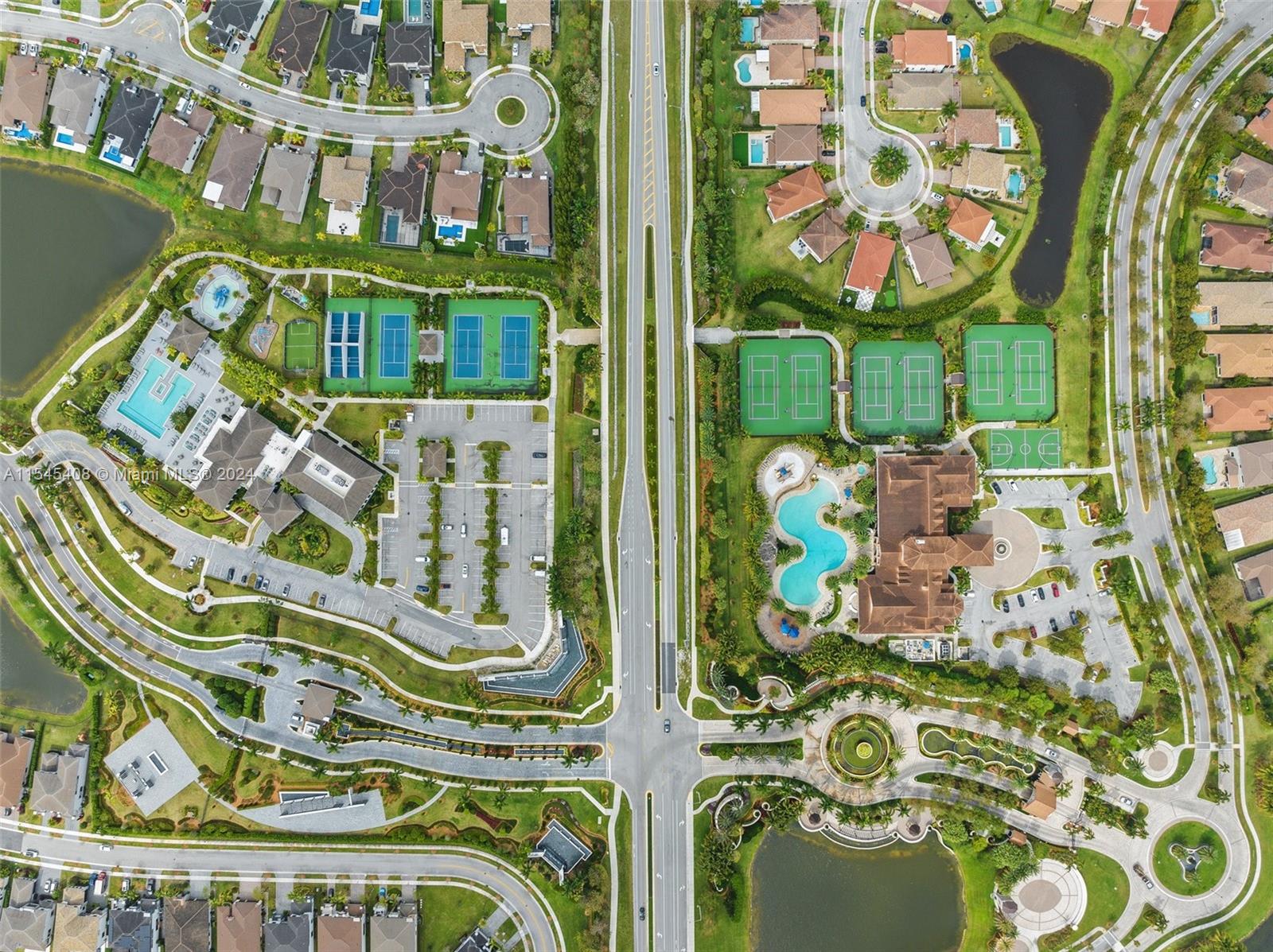 8561 Lakeside Bnd