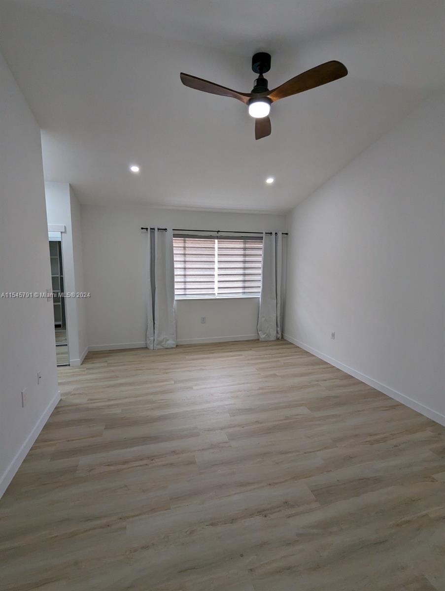3745 Amalfi Dr