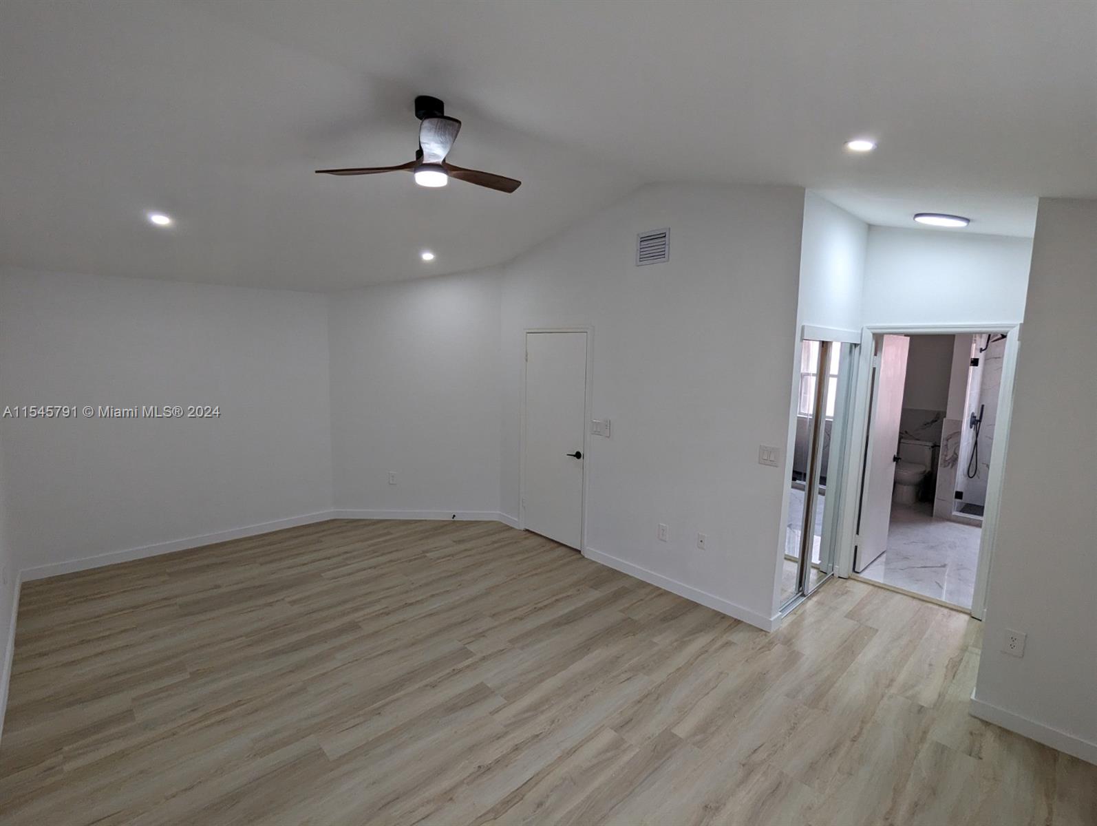 3745 Amalfi Dr