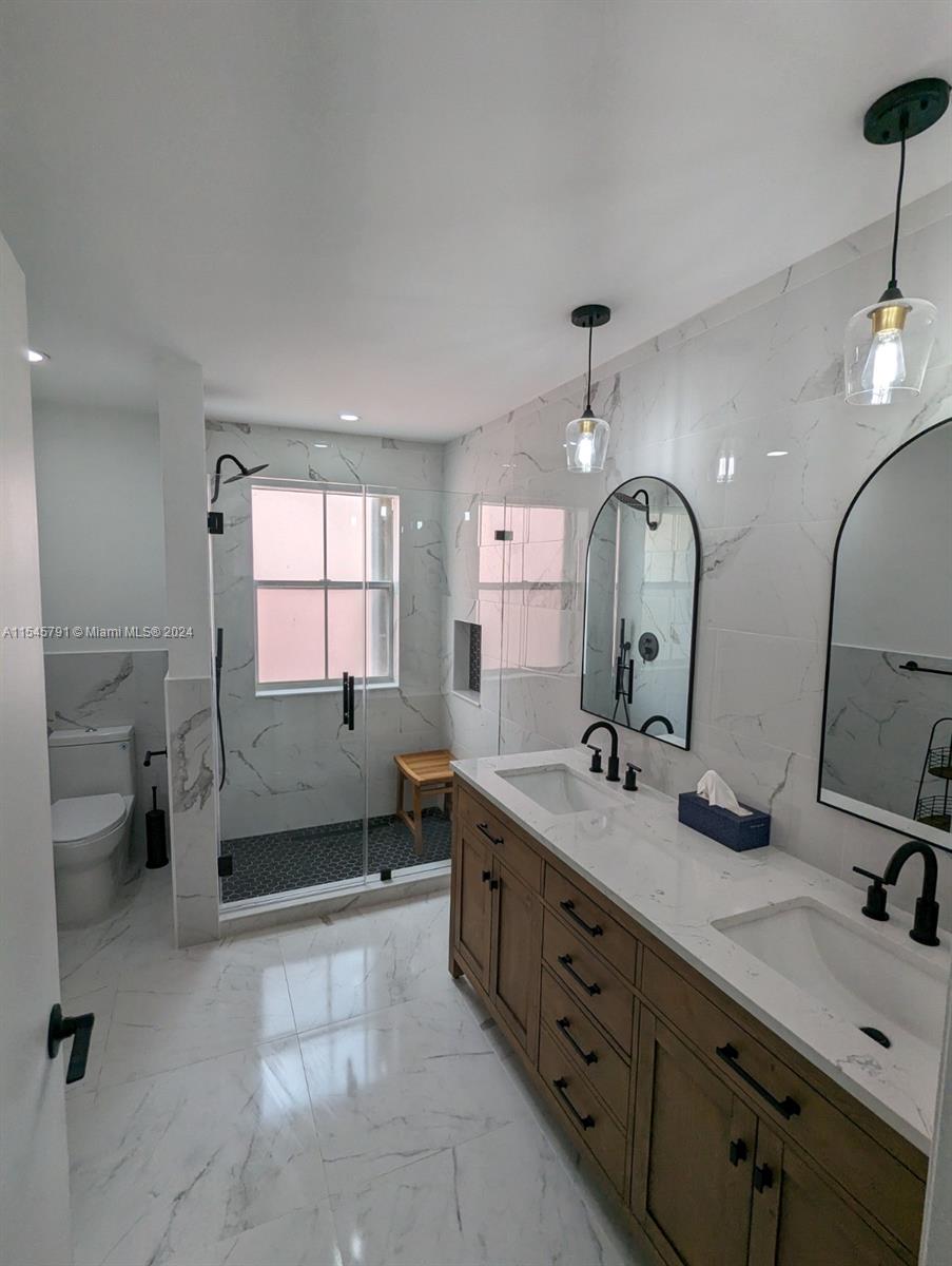 3745 Amalfi Dr