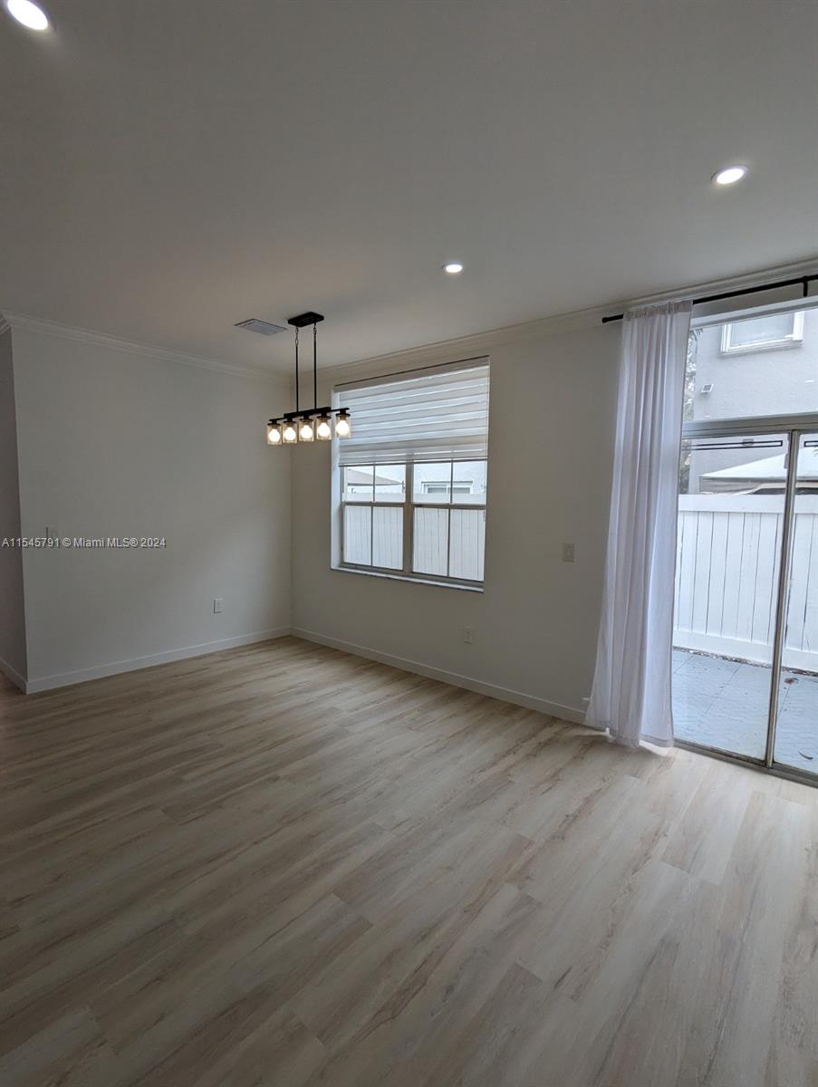3745 Amalfi Dr
