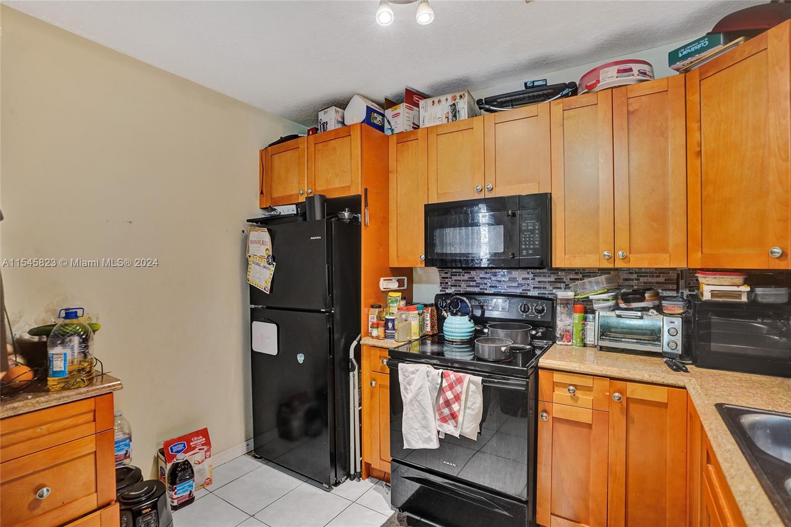 1133 Golden Lakes Blvd # 826