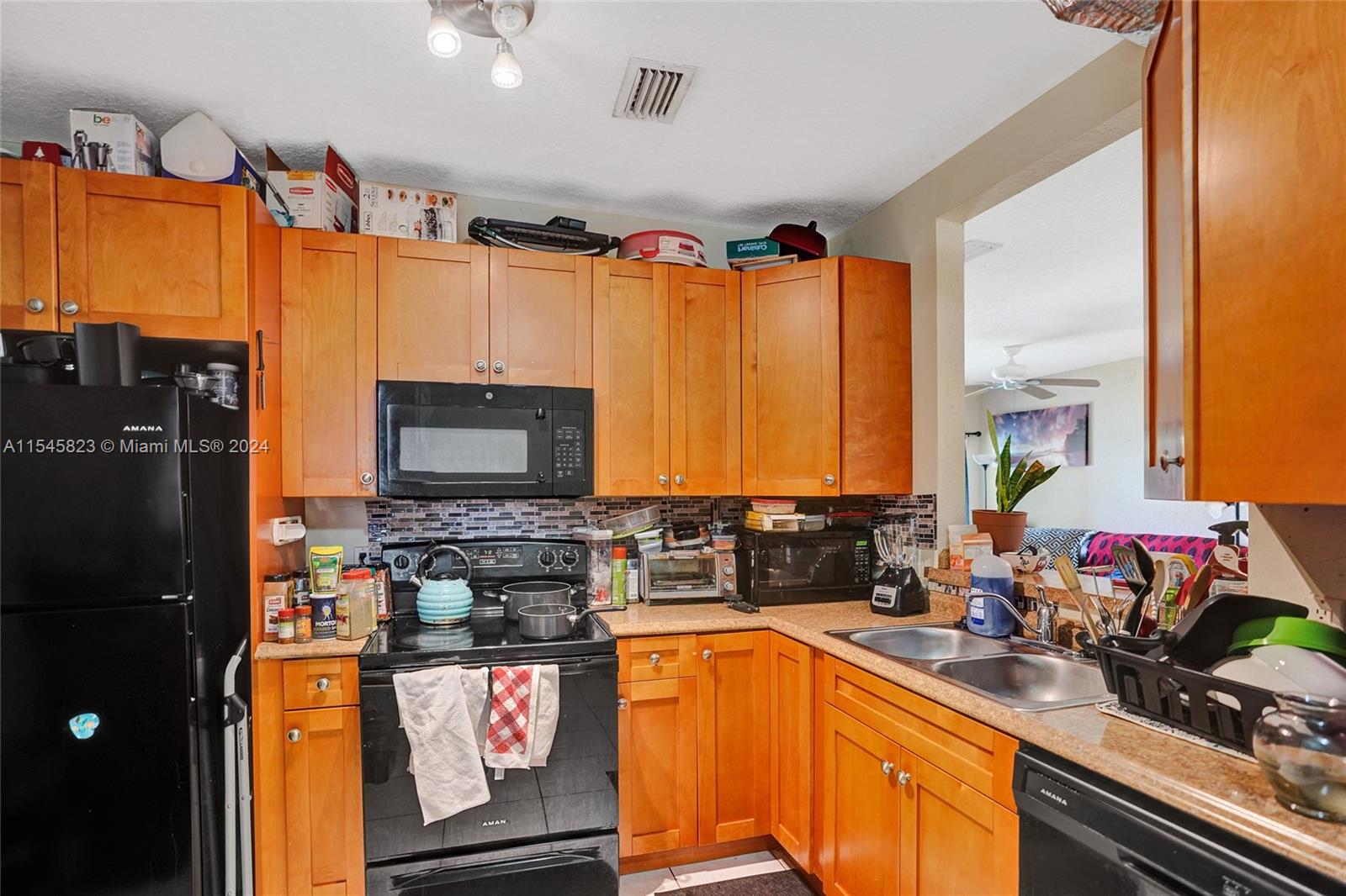 1133 Golden Lakes Blvd # 826