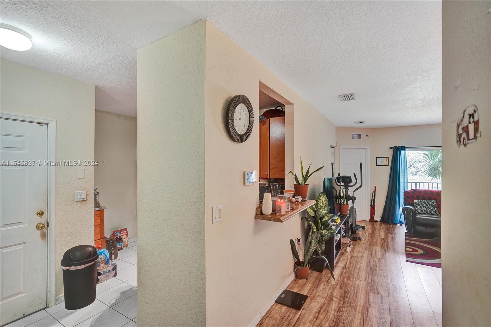 1133 Golden Lakes Blvd # 826