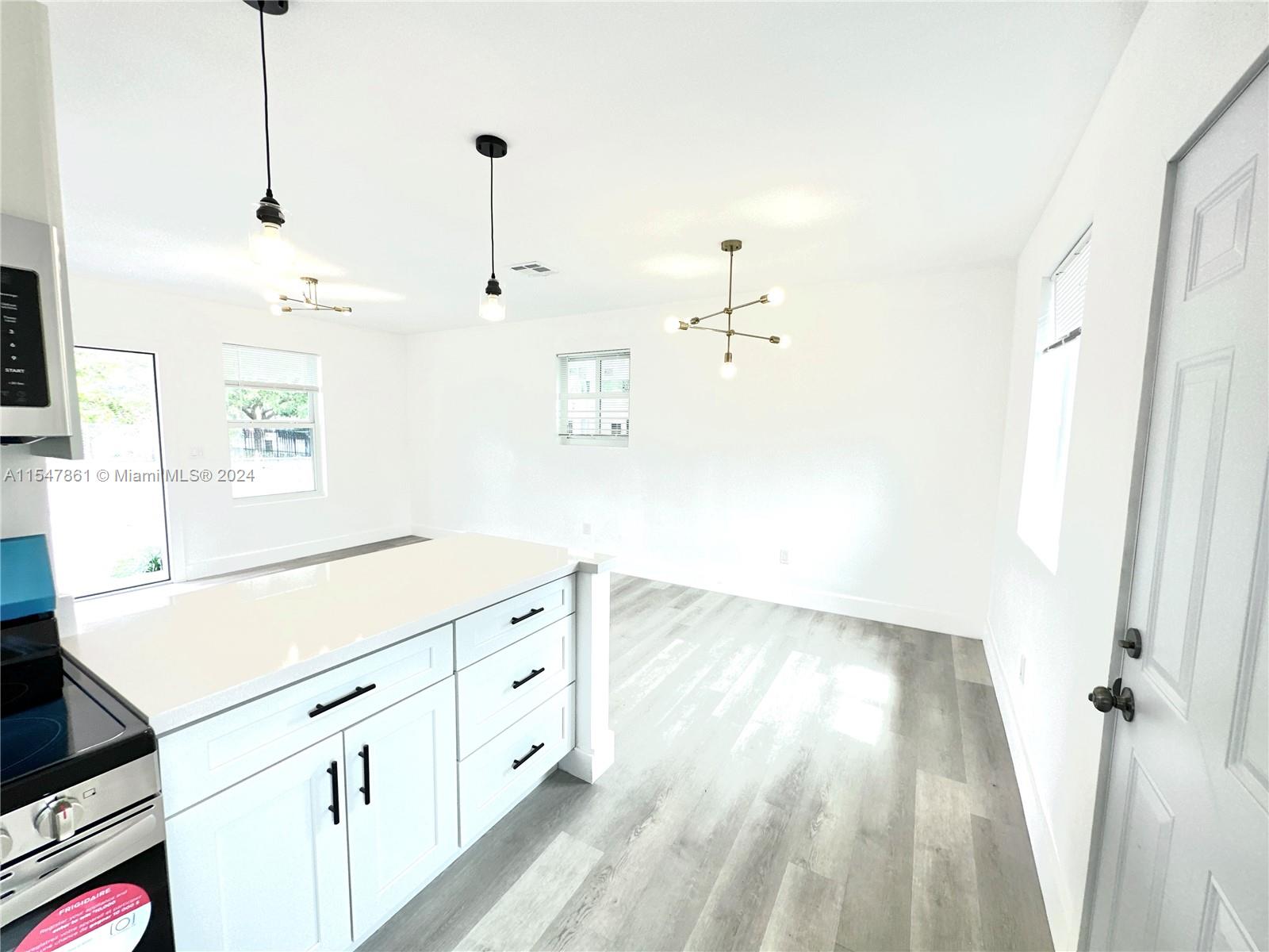2900 NW 52nd St