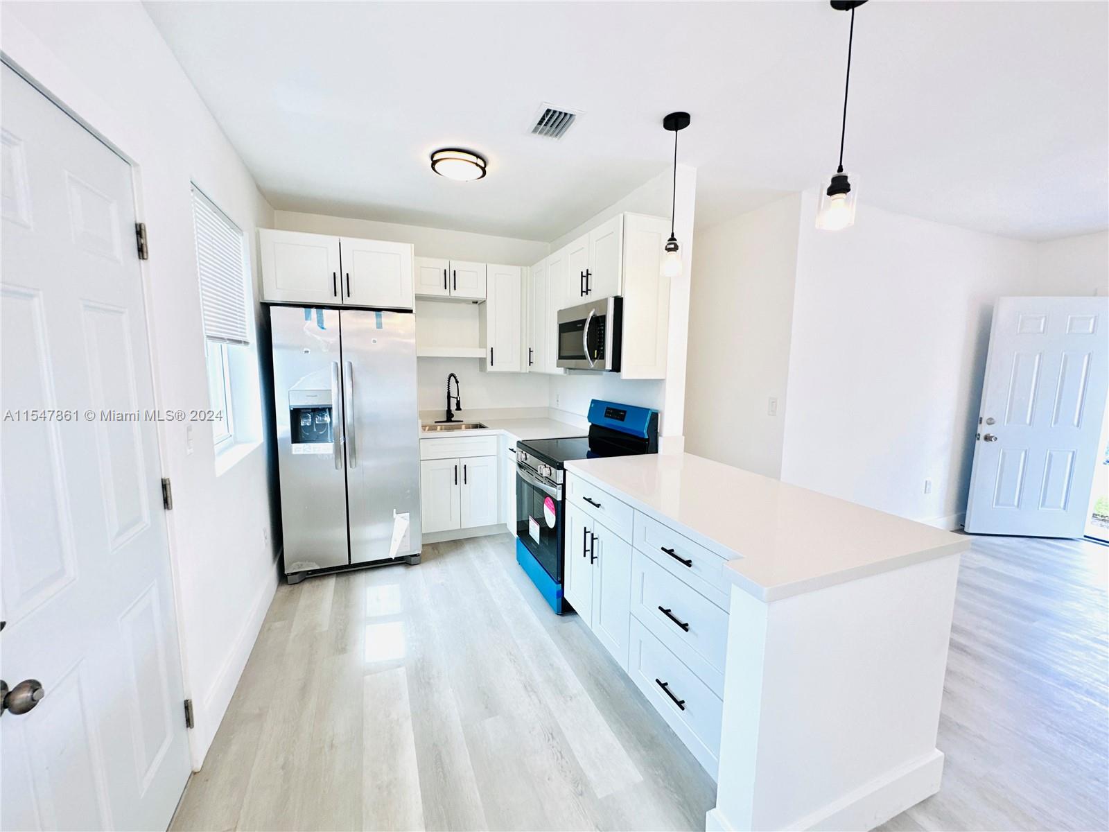 2900 NW 52nd St