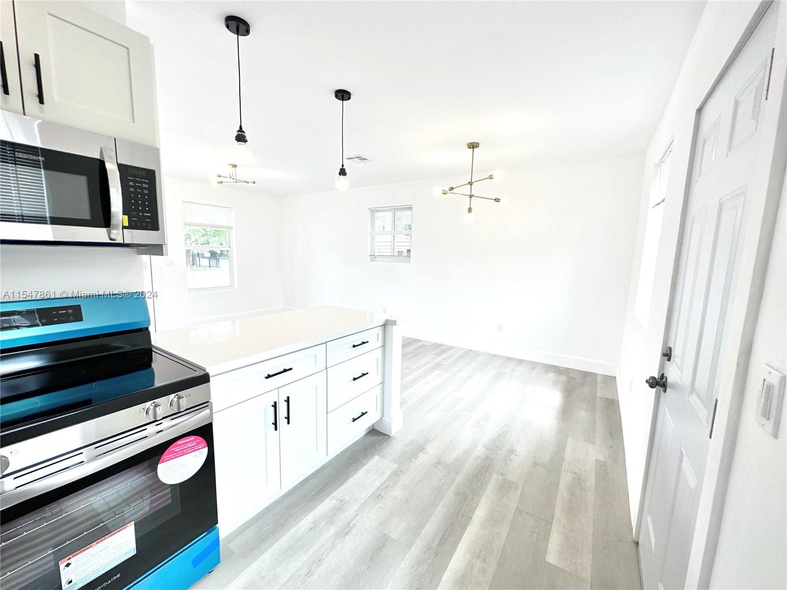 2900 NW 52nd St