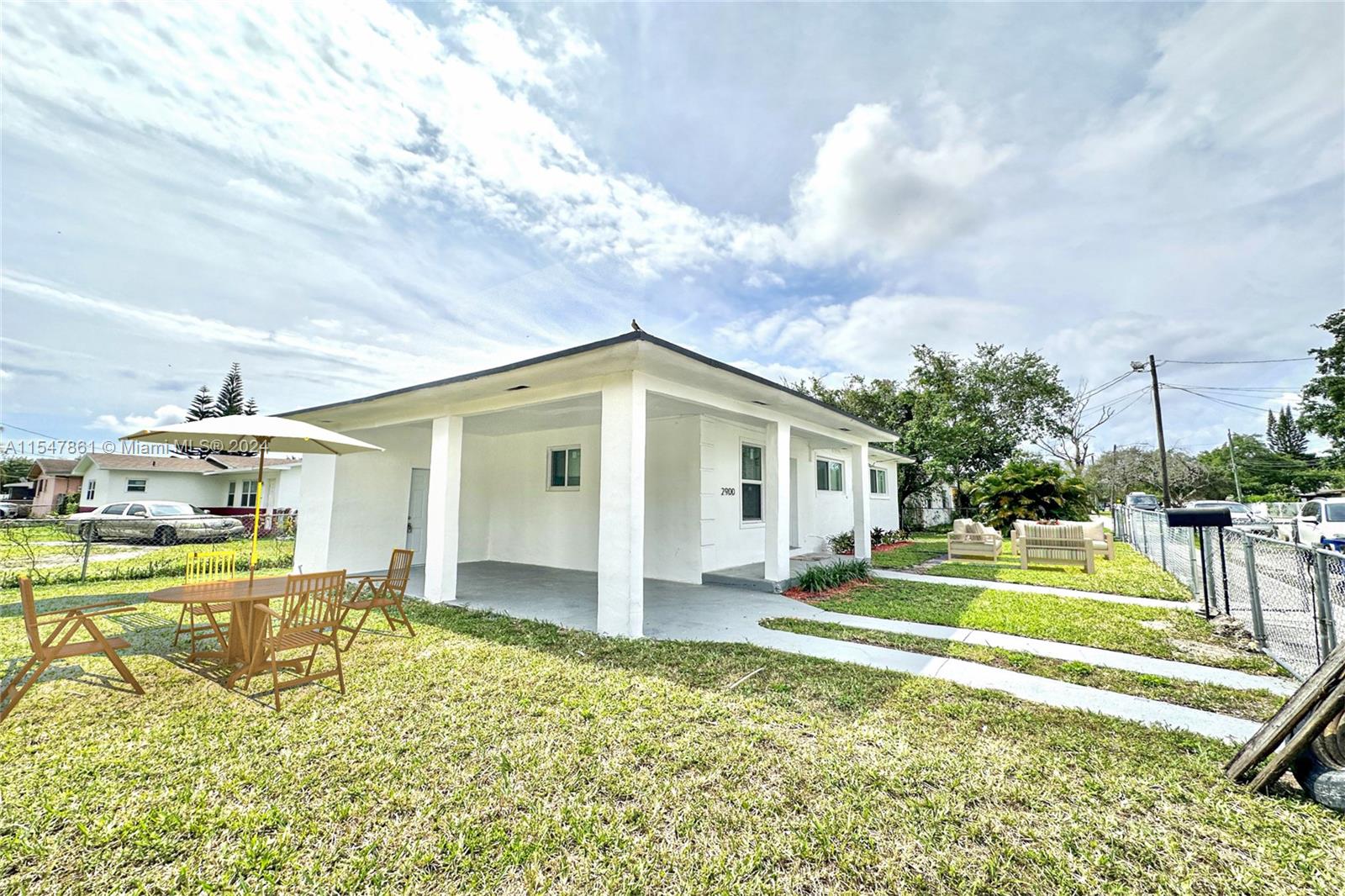 2900 NW 52nd St