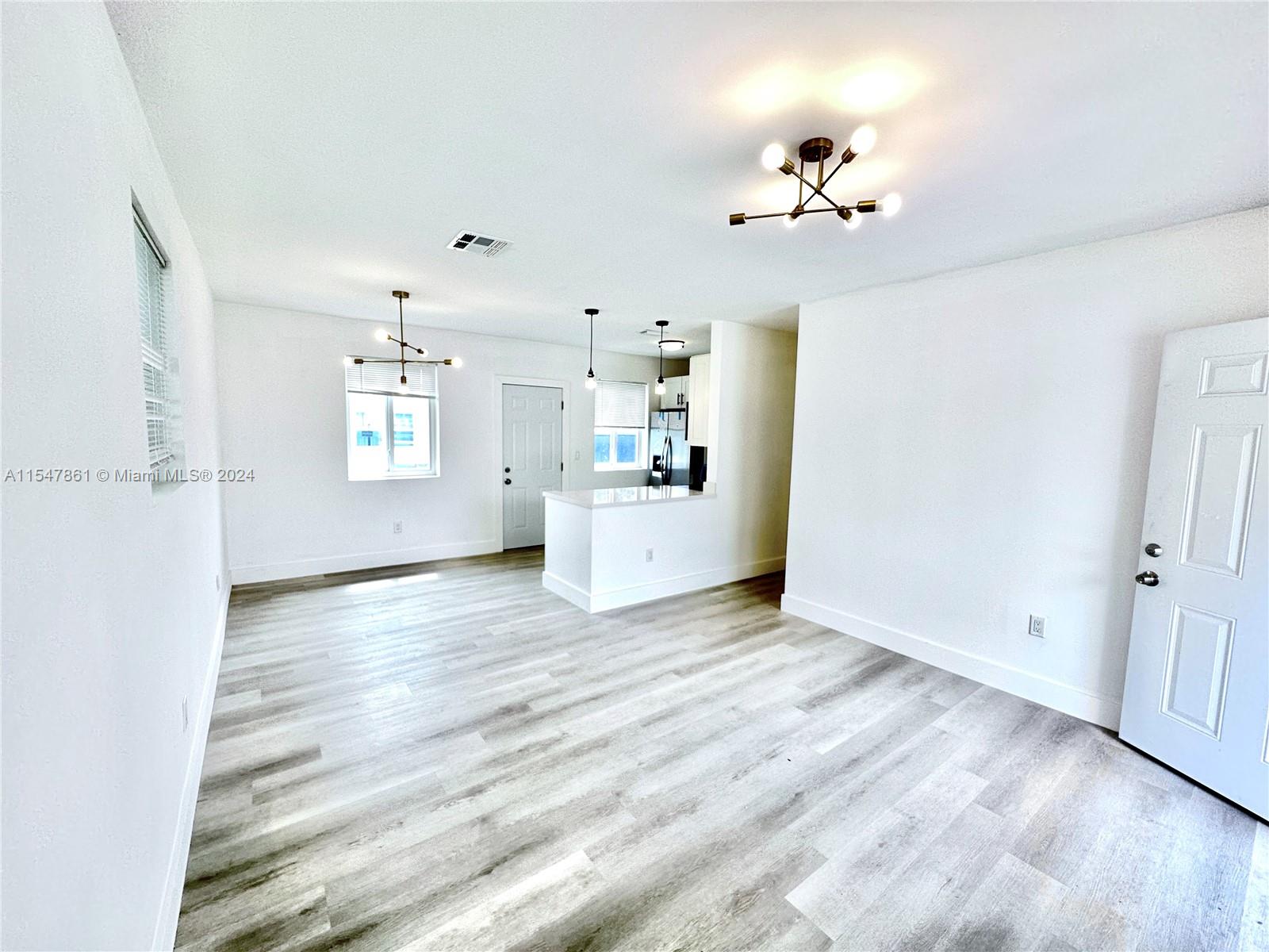 2900 NW 52nd St
