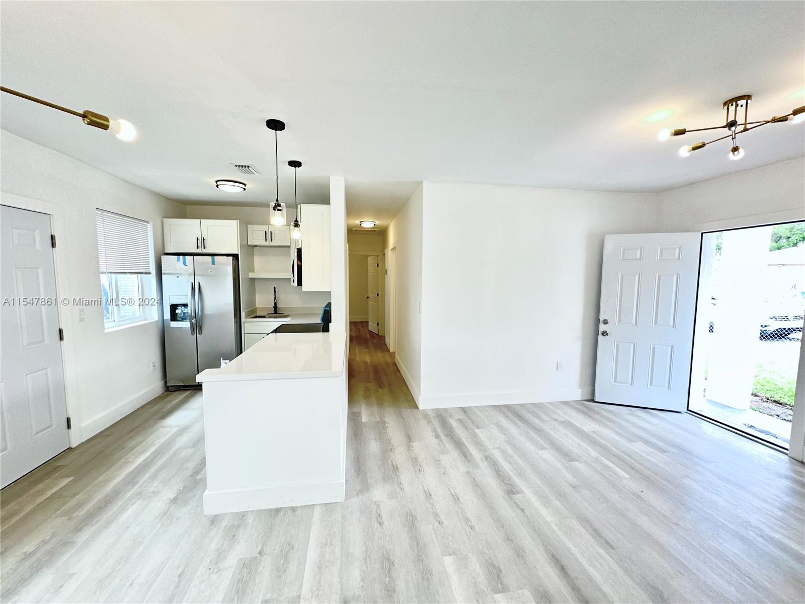 2900 NW 52nd St