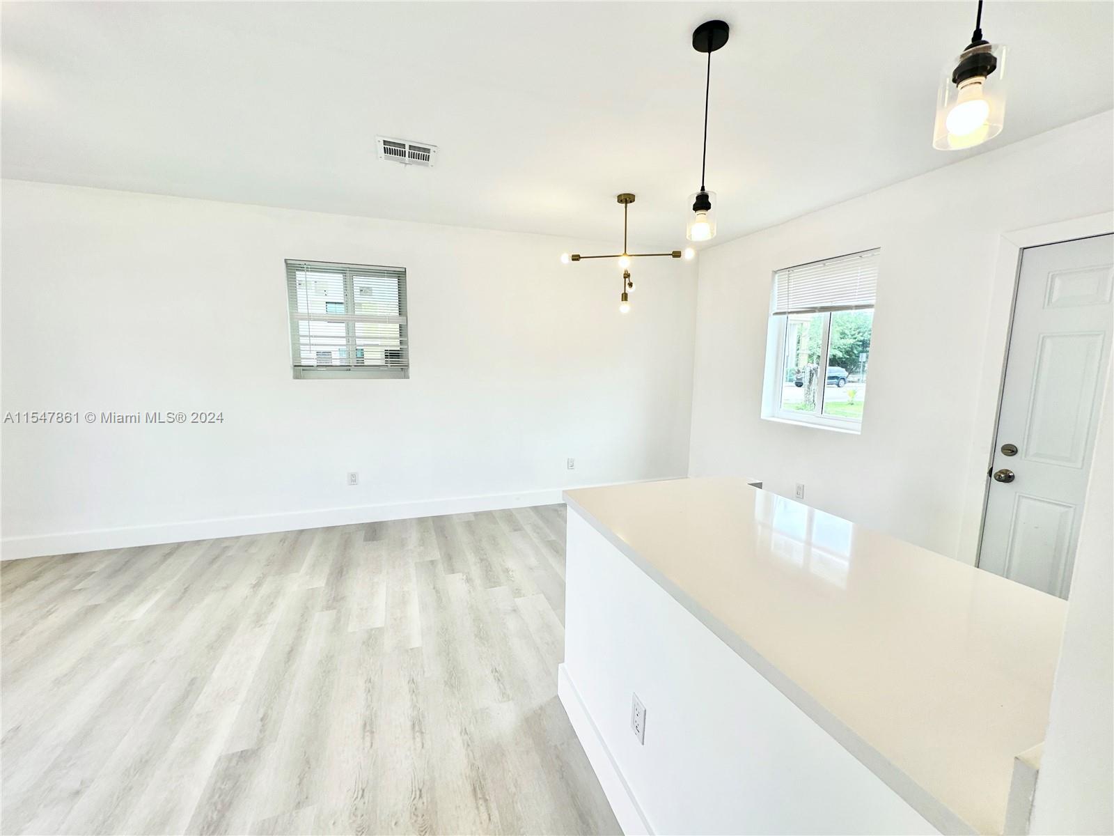 2900 NW 52nd St