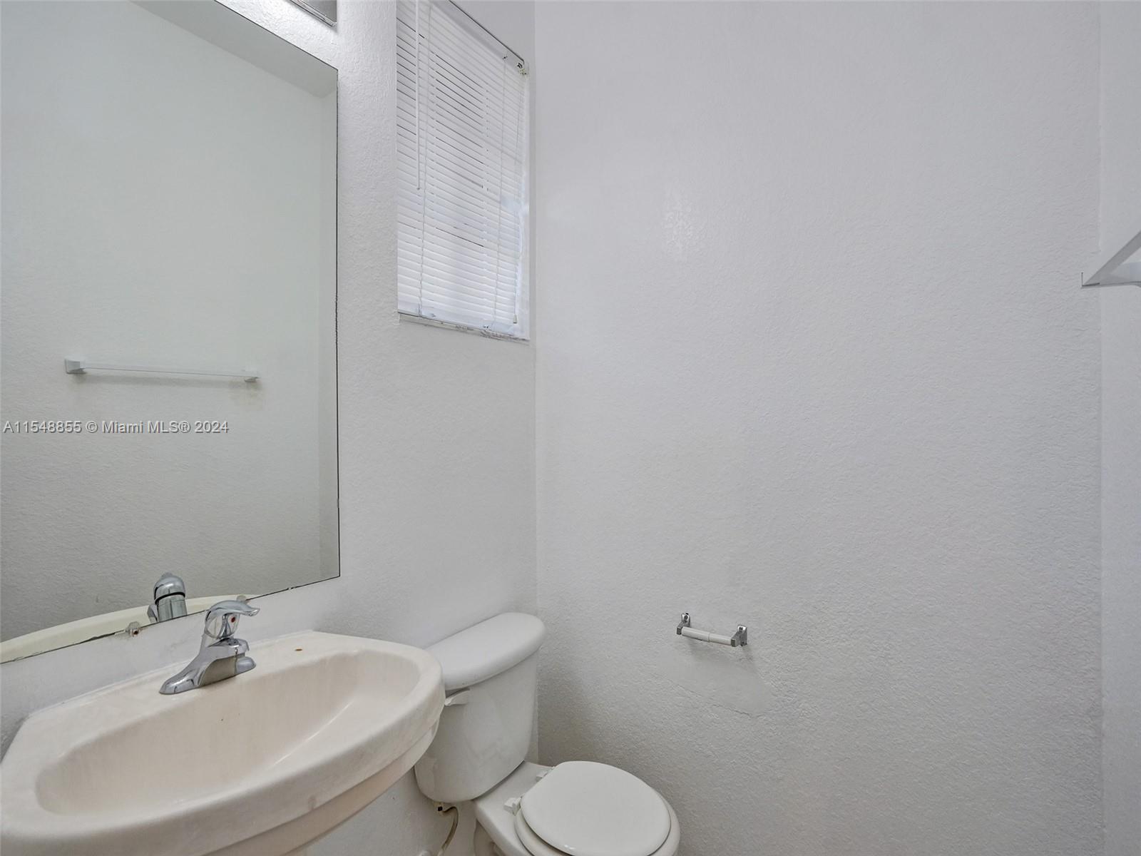 1215 Lucaya Dr # 0