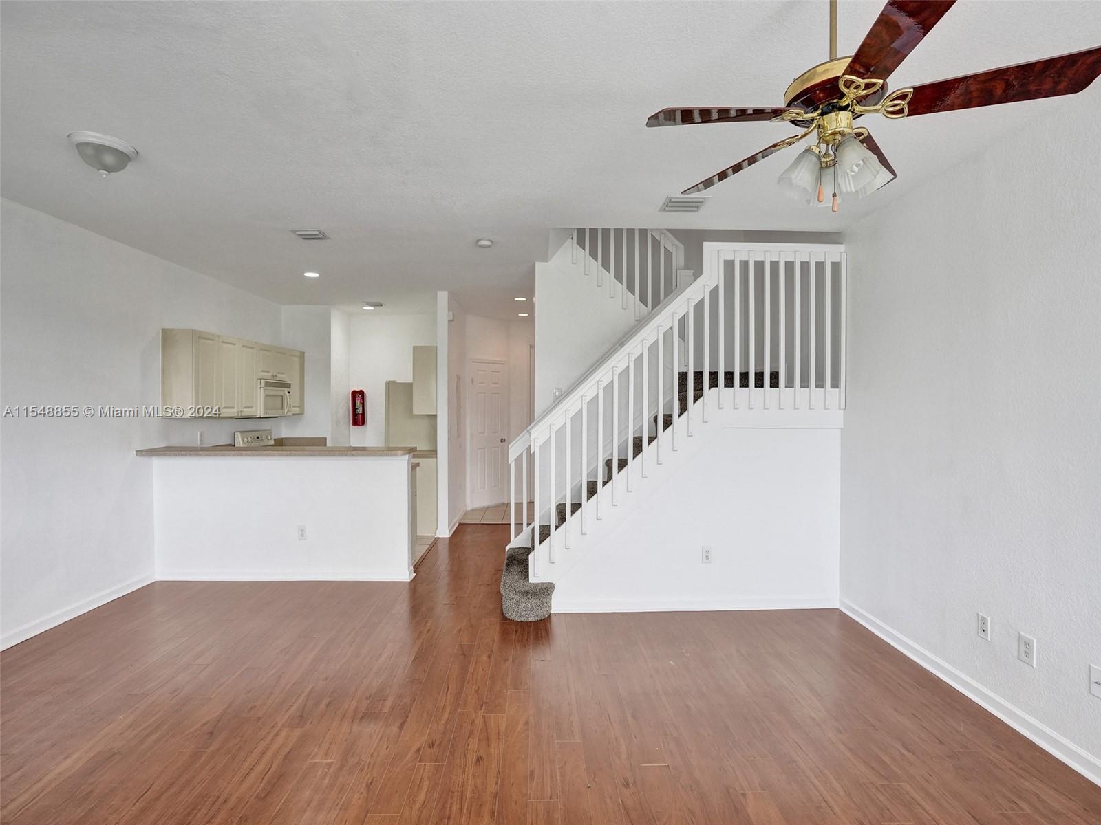 1215 Lucaya Dr # 0