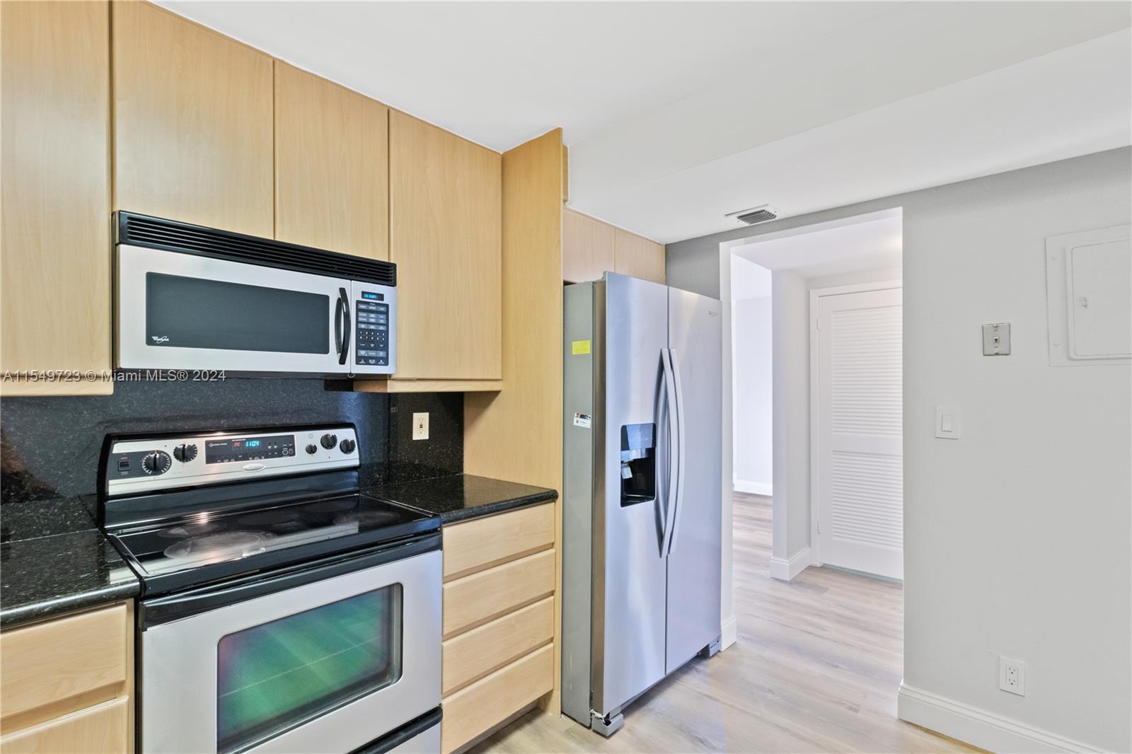 2500 Parkview Dr # 1216