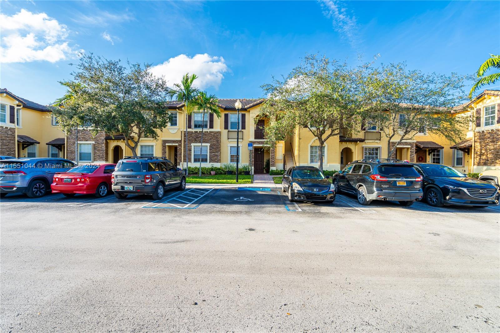 9333 SW 227th St # 6 Unit: 9-6