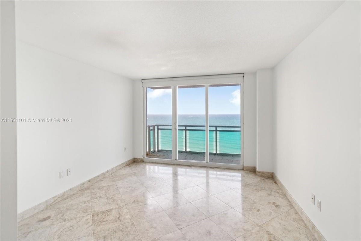 6917 Collins Ave # 1115