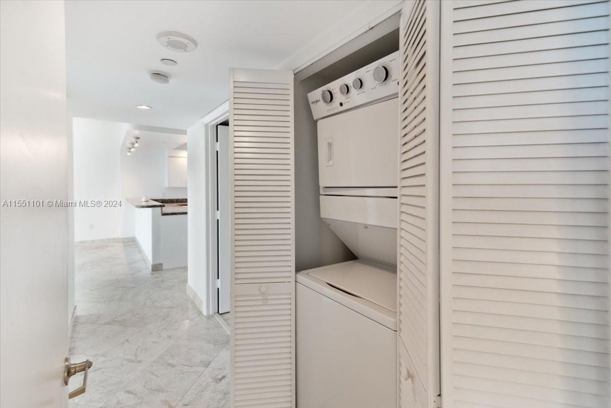 6917 Collins Ave # 1115