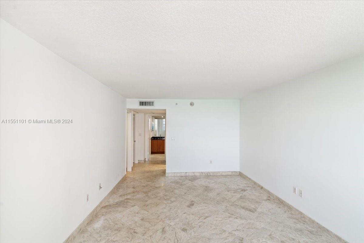6917 Collins Ave # 1115