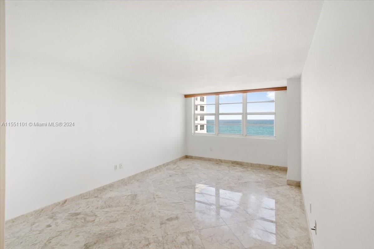 6917 Collins Ave # 1115