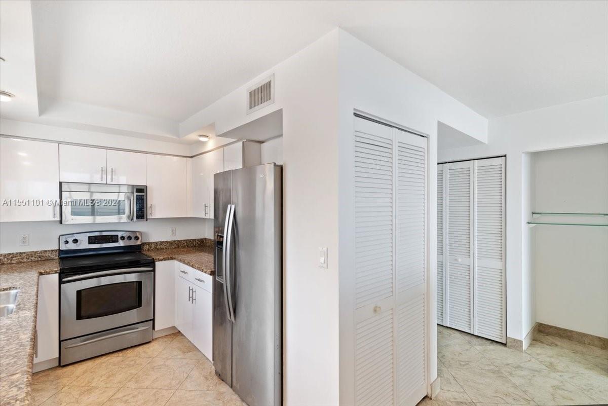 6917 Collins Ave # 1115