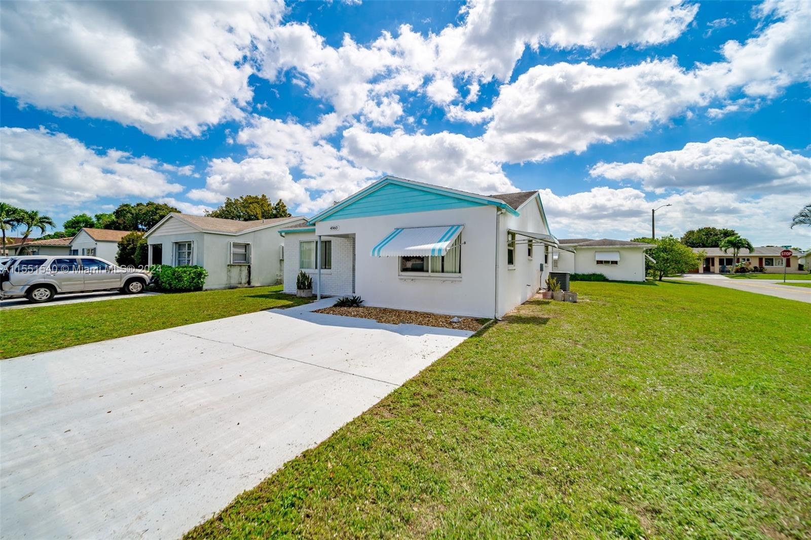 4960 NW 48th Way