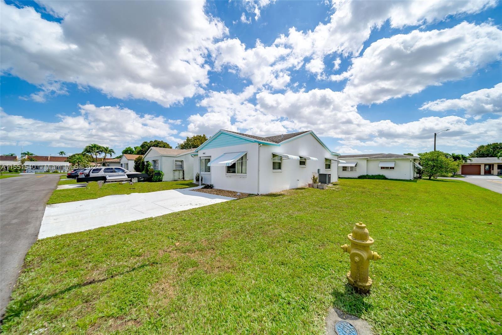 4960 NW 48th Way