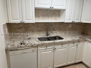 208 SW 11th St # 1
