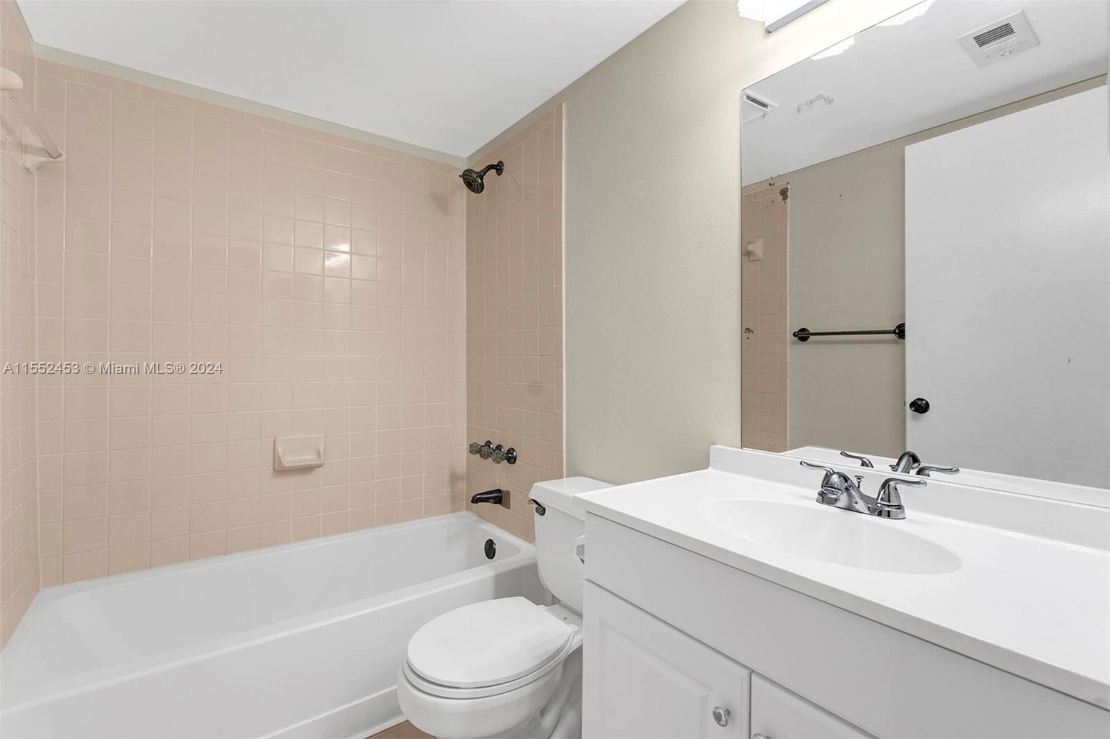 301 Palm Way # 203