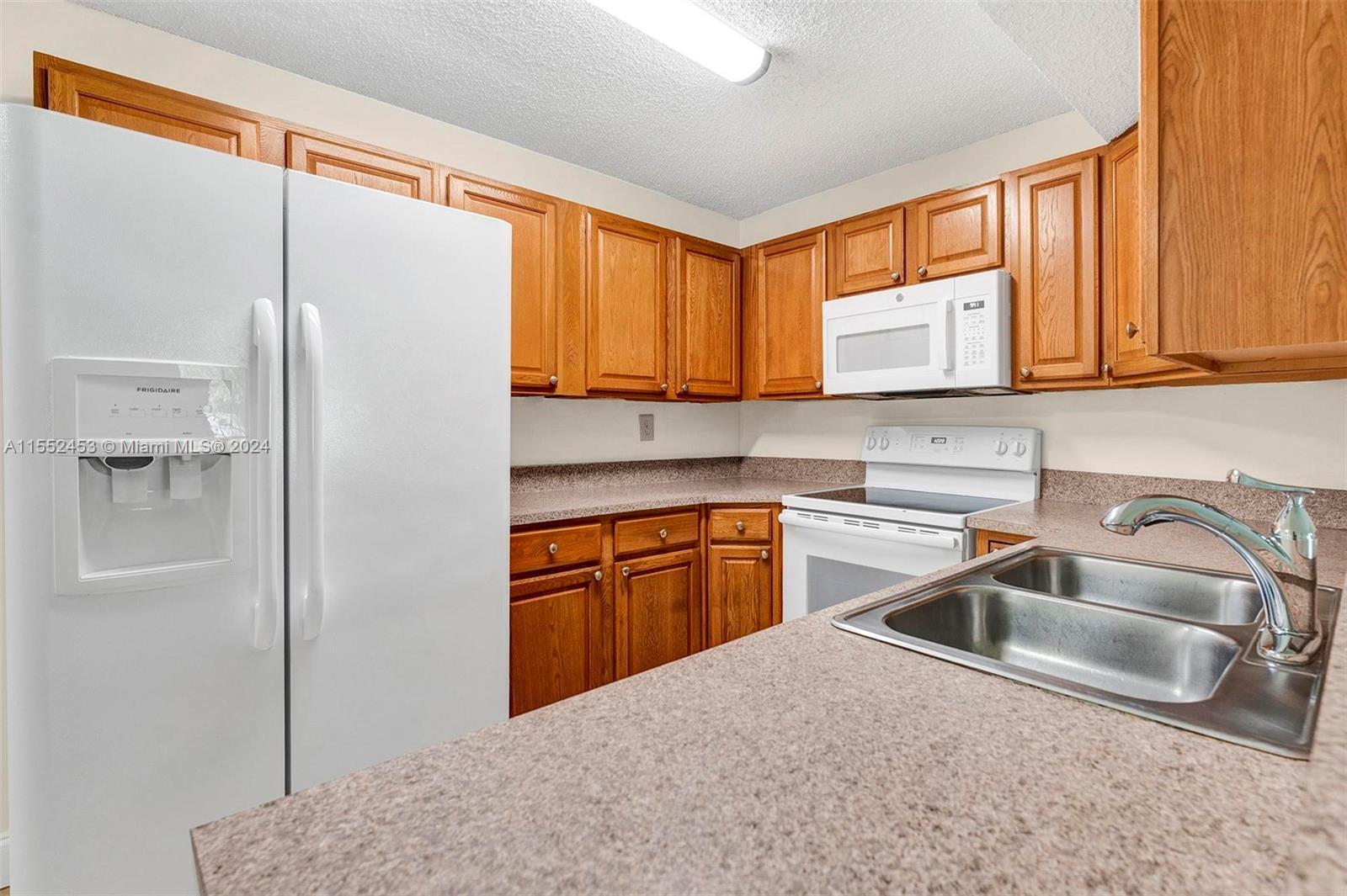 301 Palm Way # 203