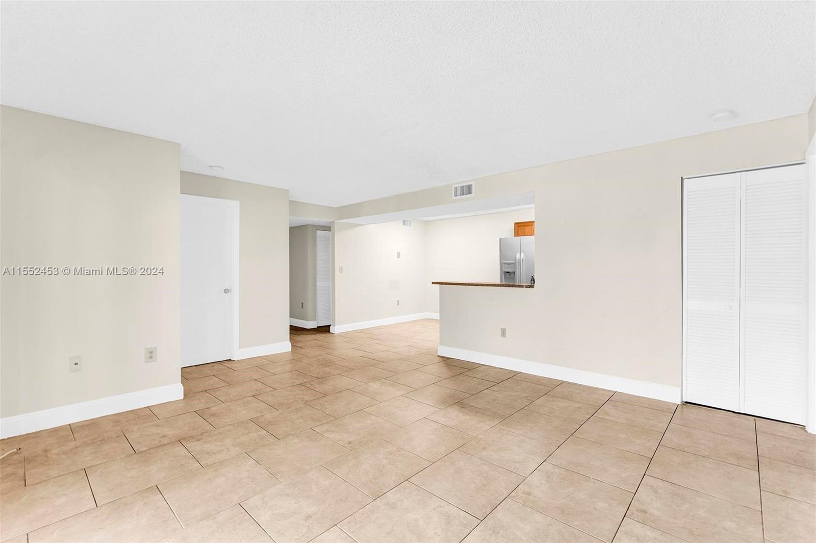 301 Palm Way # 203
