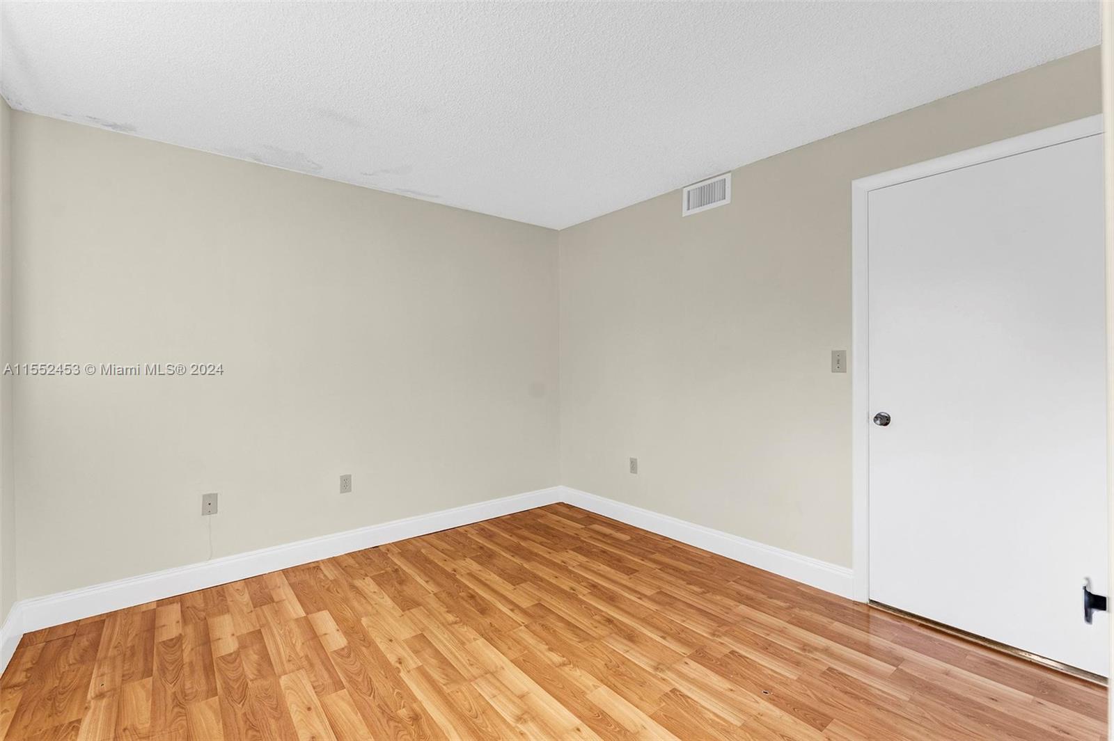 301 Palm Way # 203