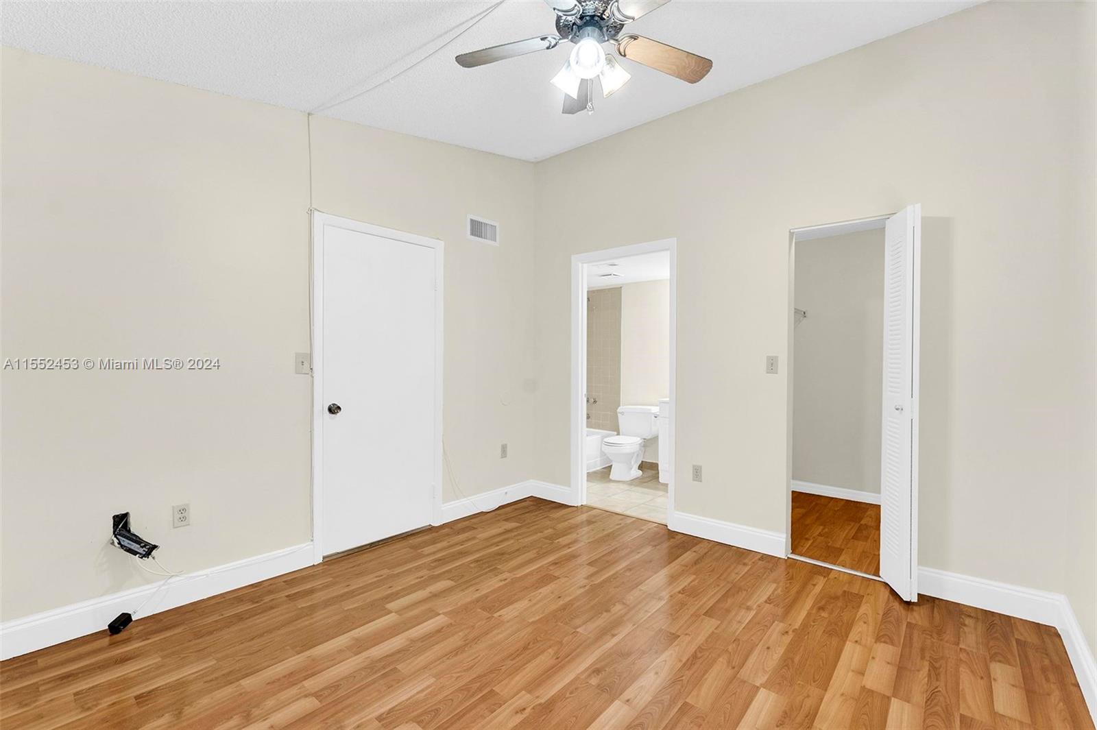301 Palm Way # 203