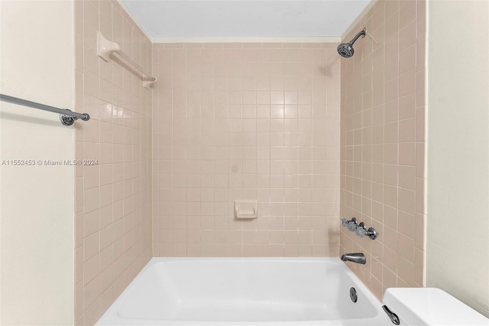 301 Palm Way # 203