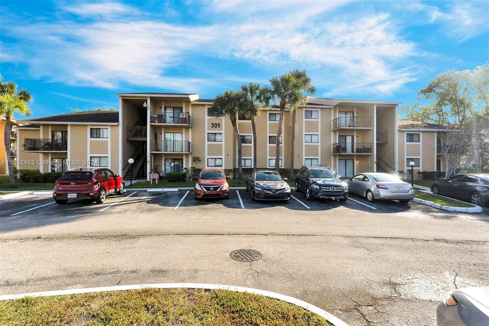 301 Palm Way # 203