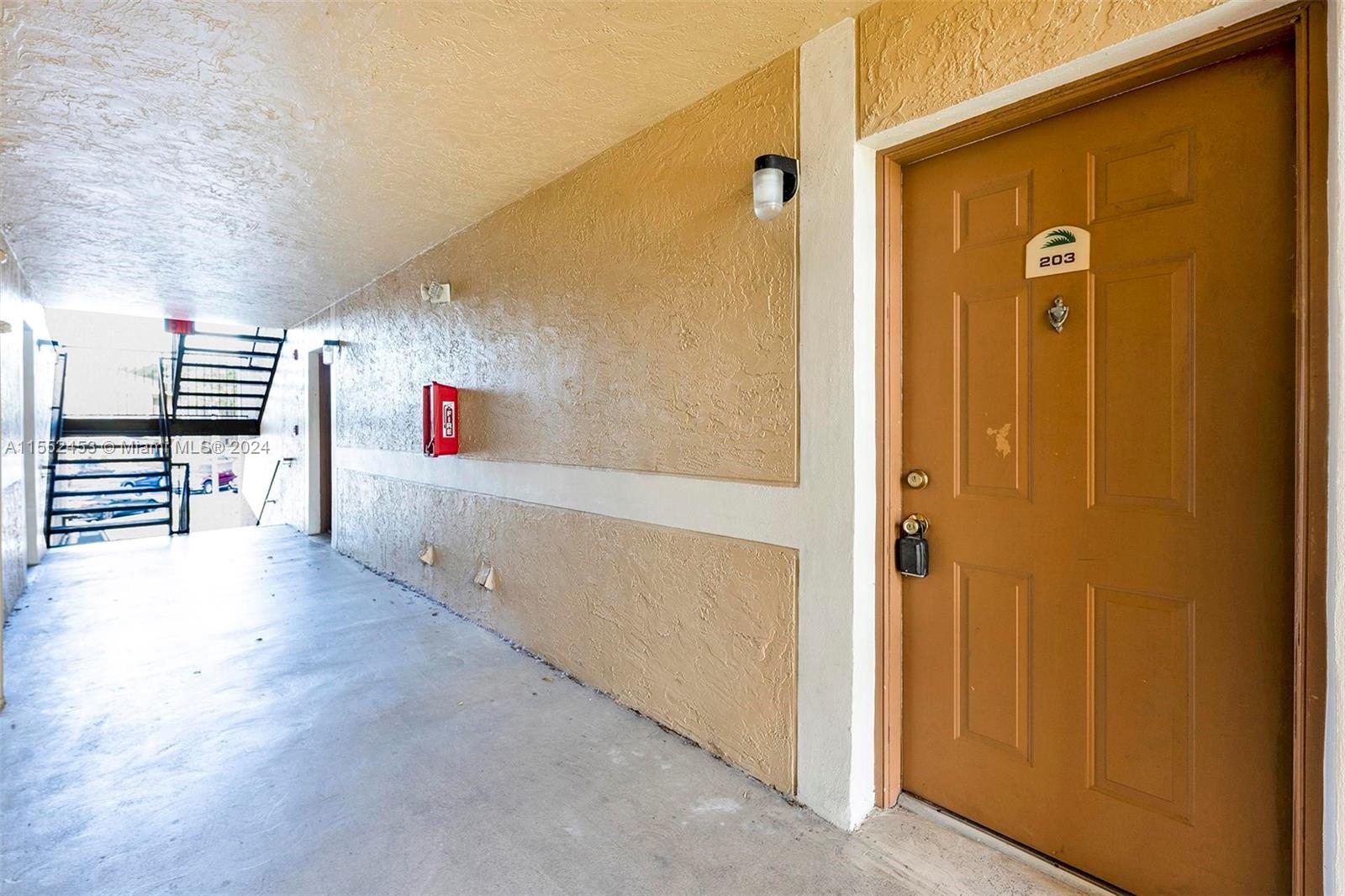 301 Palm Way # 203