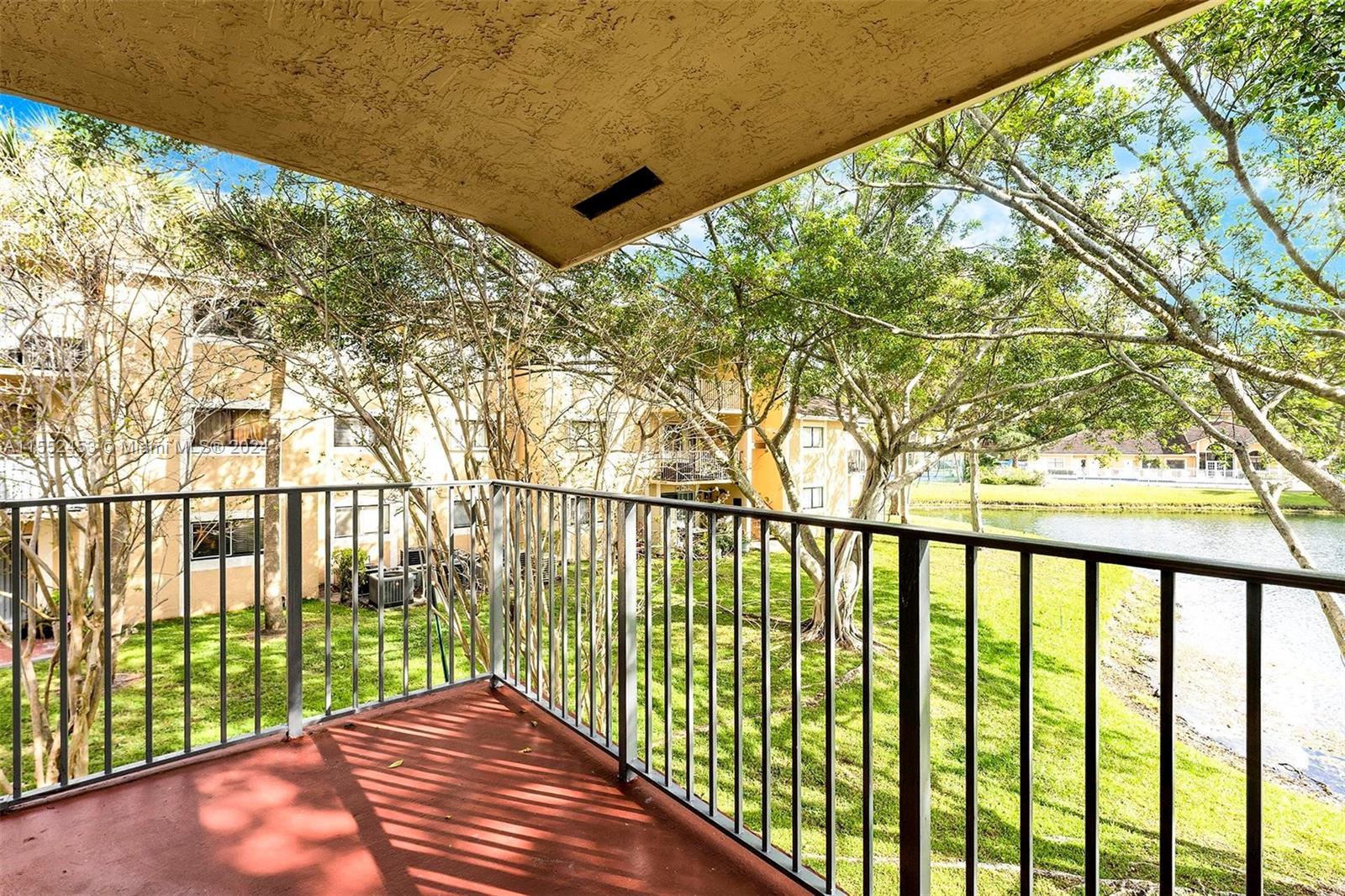 301 Palm Way # 203