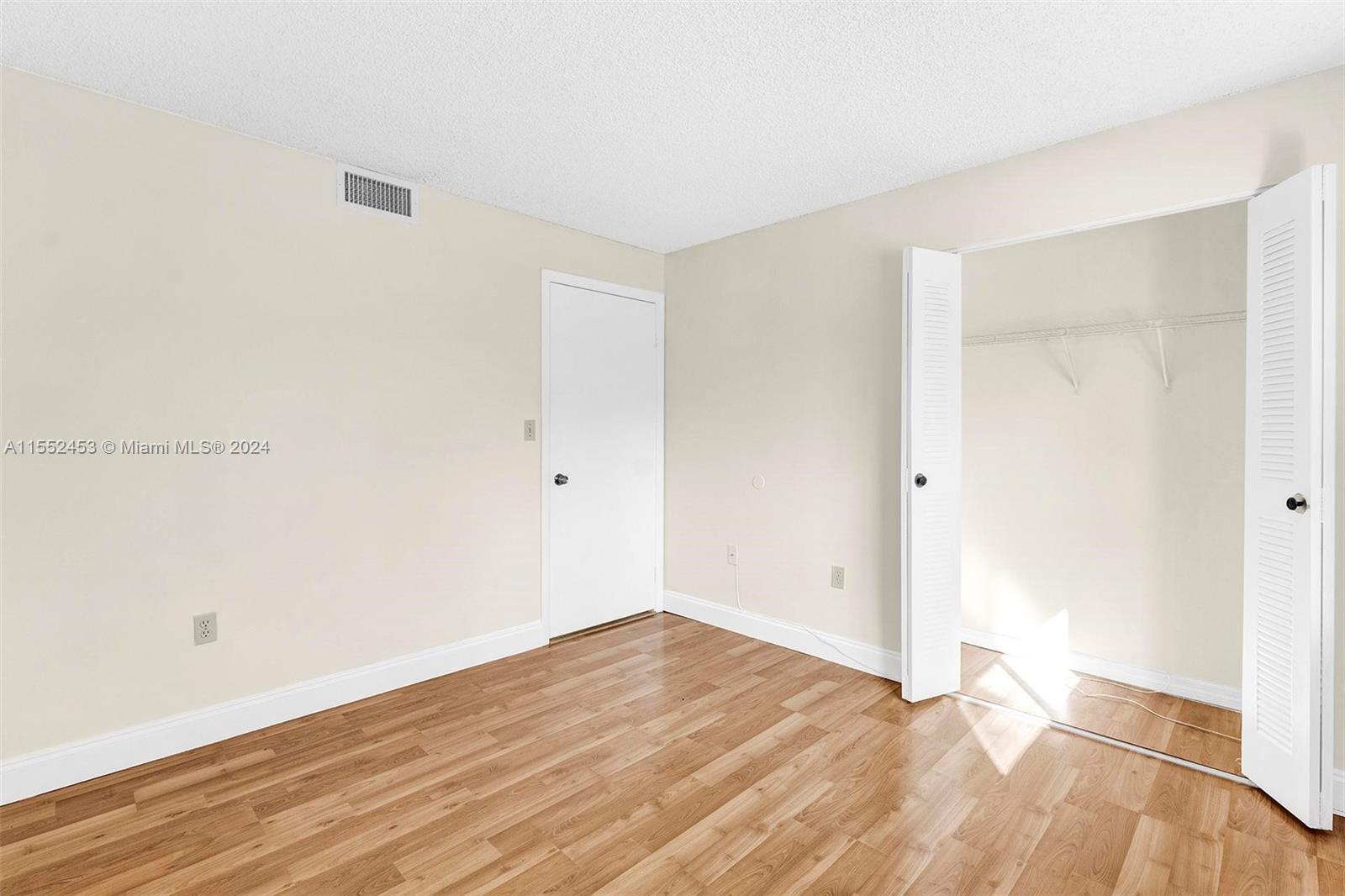 301 Palm Way # 203