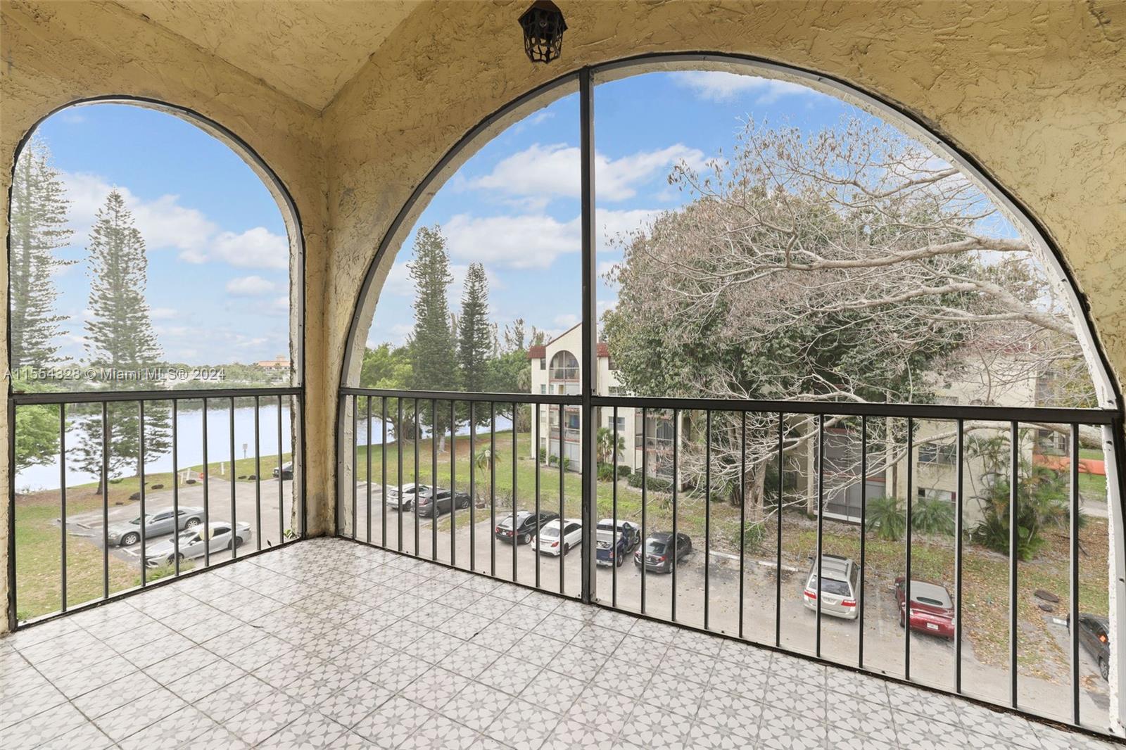 3330 Spanish Moss Ter # 402