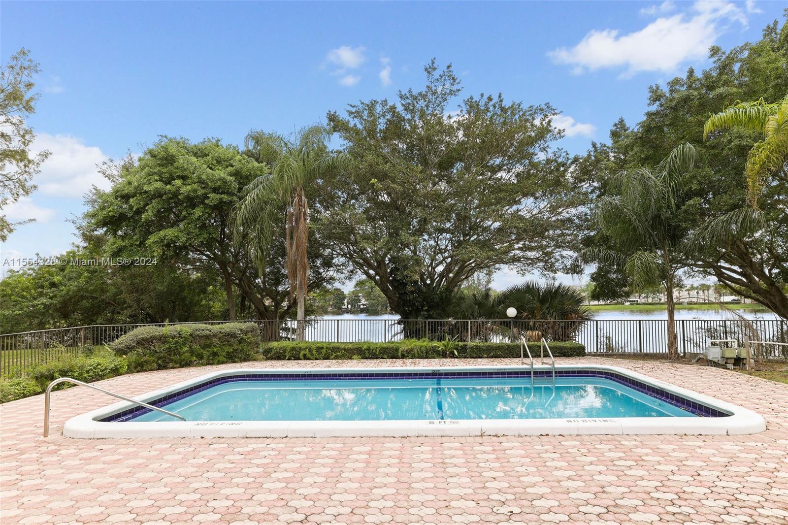 3330 Spanish Moss Ter # 402