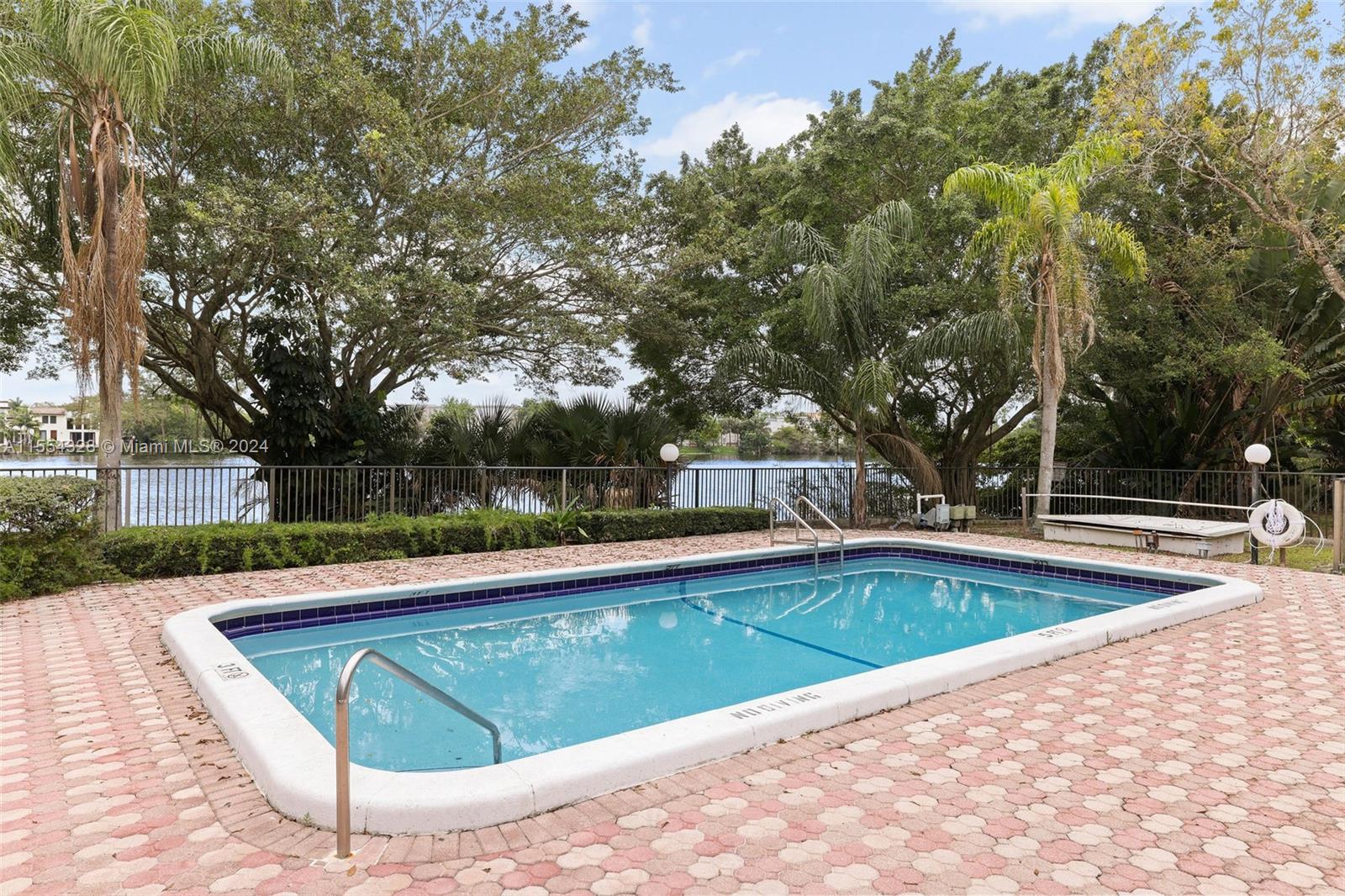 3330 Spanish Moss Ter # 402