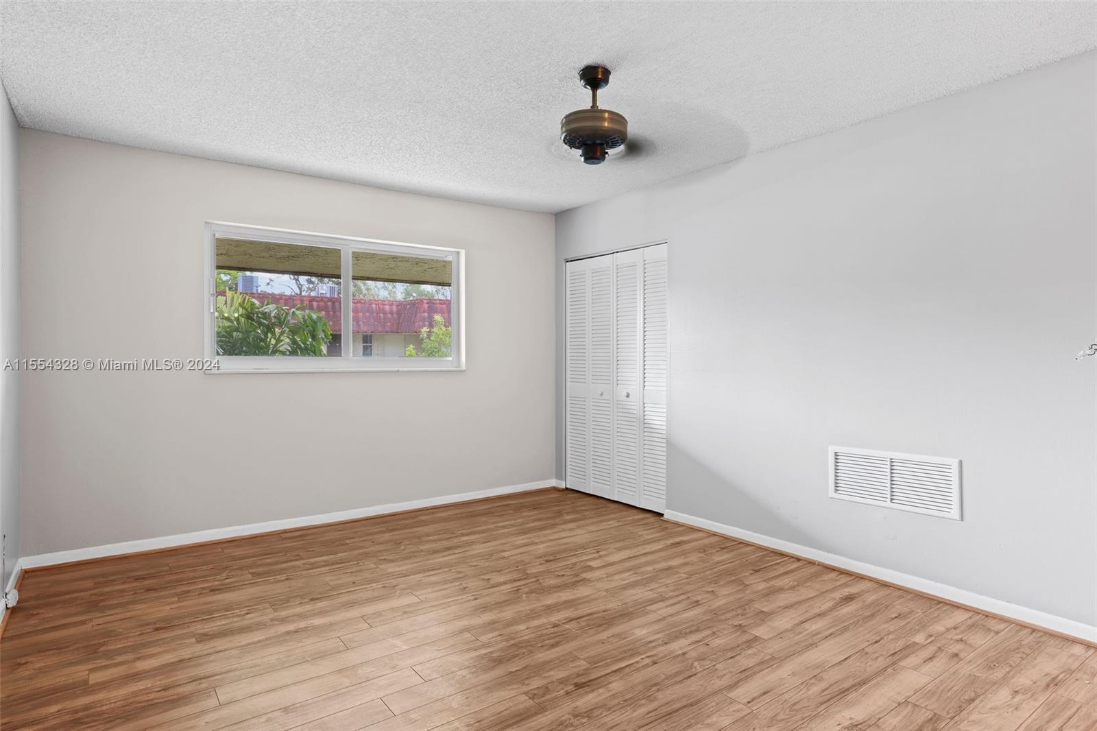 3330 Spanish Moss Ter # 402
