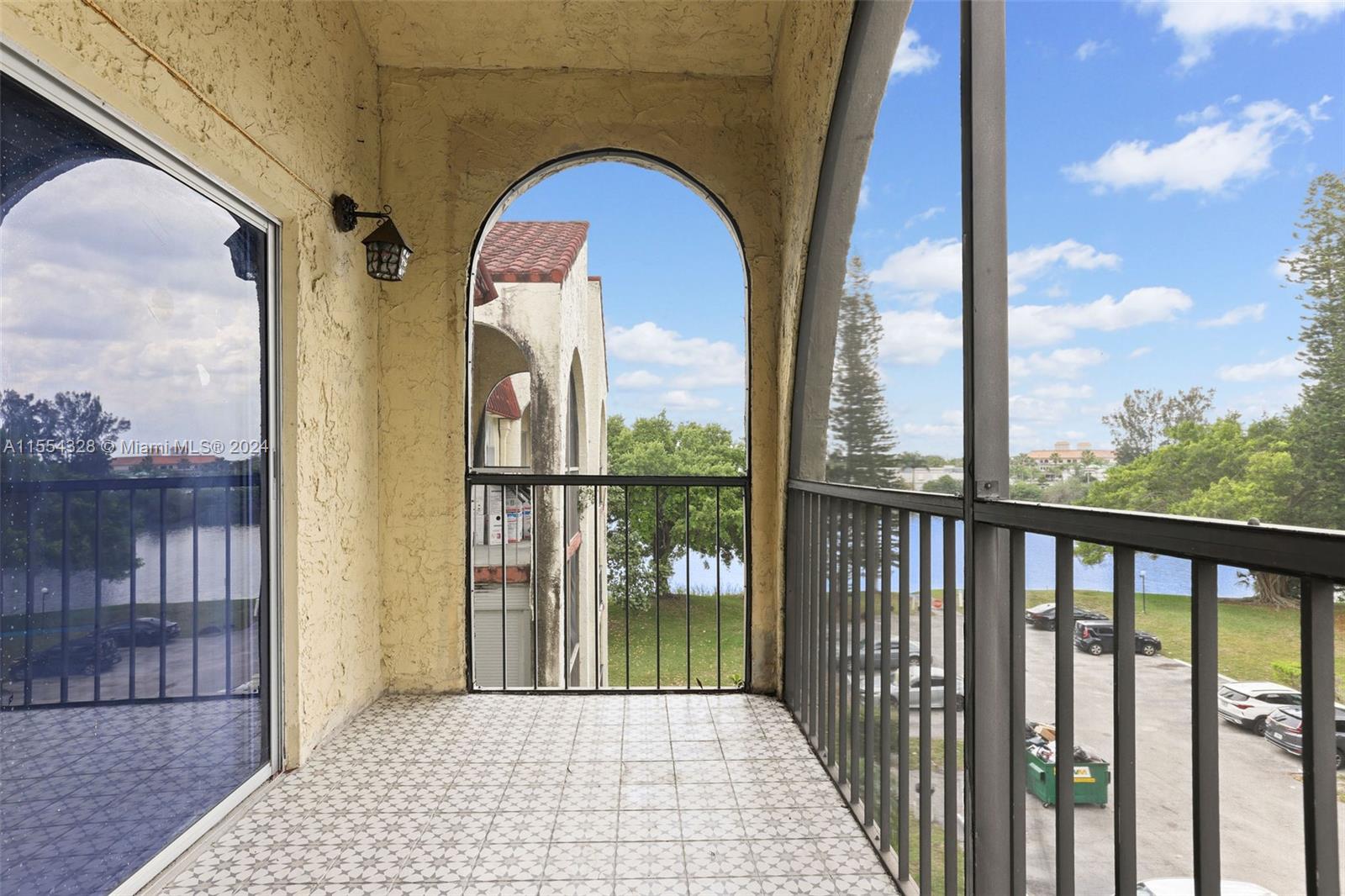 3330 Spanish Moss Ter # 402